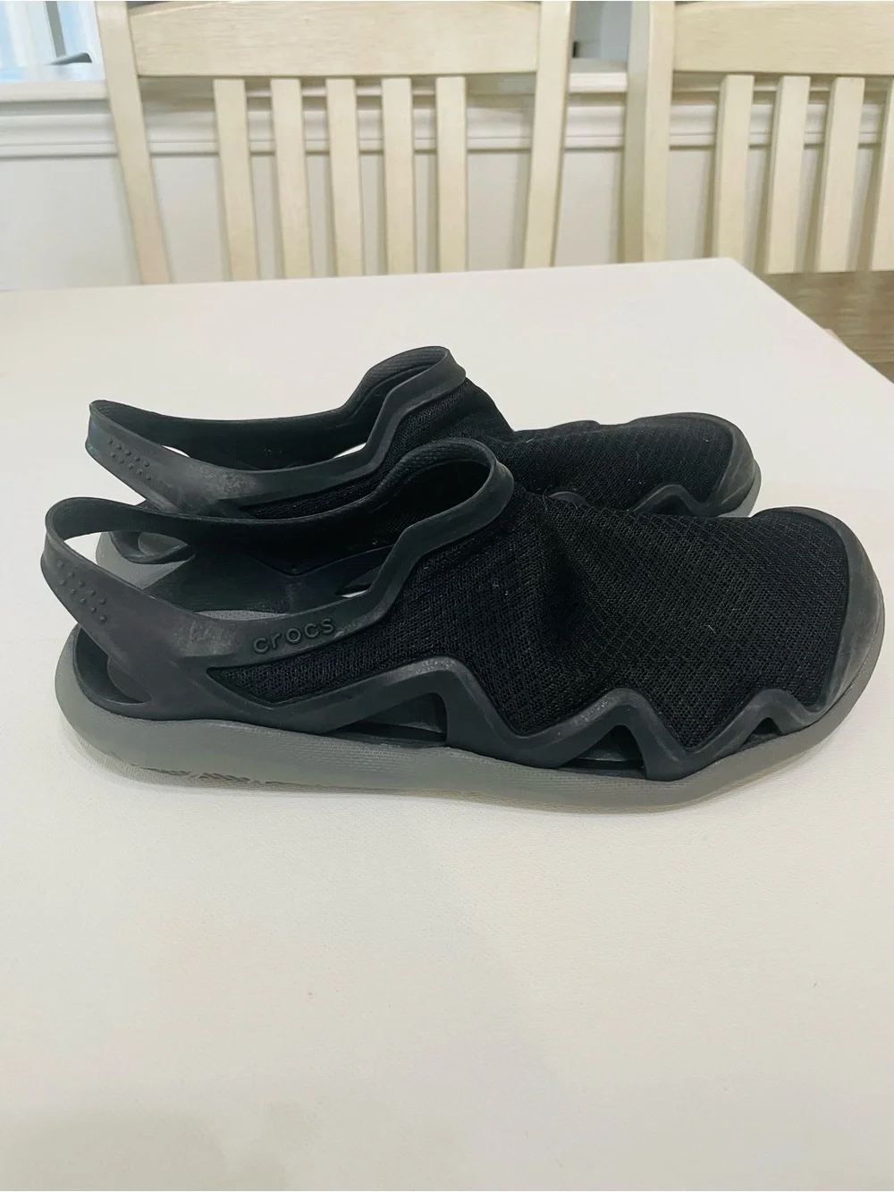 Crocs Swiftwater Mesh Wave Sandals Black Men’s Size 8 Water Shoes Beach Hiking